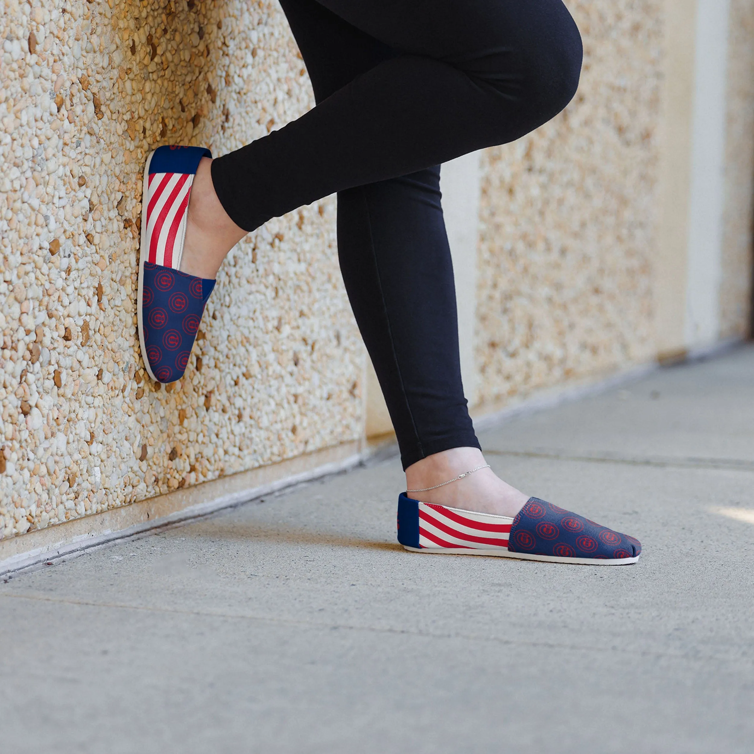 Chicago Cubs Womens Stripe Canvas Shoe