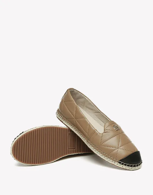 Evelyn in Brown