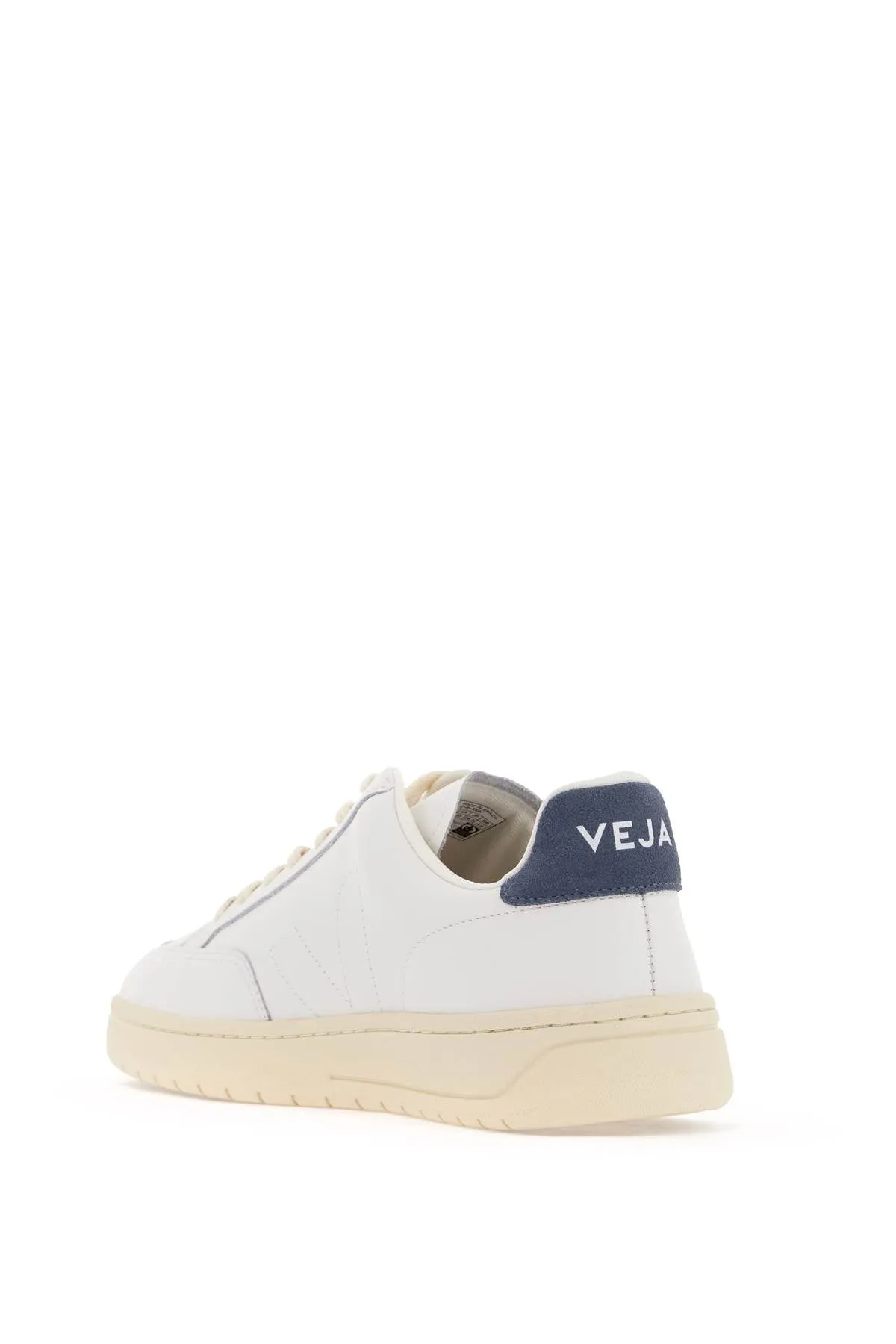 VEJA leather v-12 sne